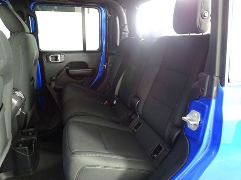 Used 2021 Jeep Gladiator Sport w/ Trailer Tow Package image 10