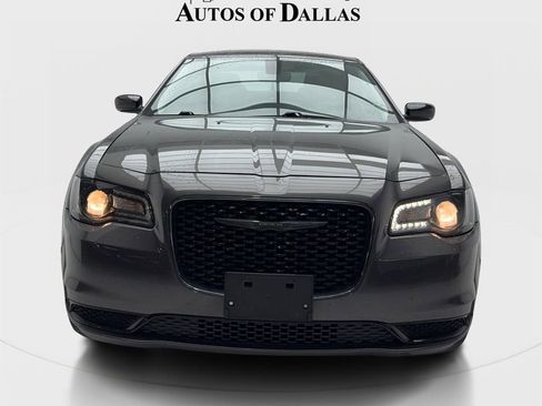 Used 2023 Chrysler 300 Touring w/ Sport Appearance Package RWD image 3