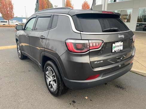 Used 2020 Jeep Compass Latitude image 10