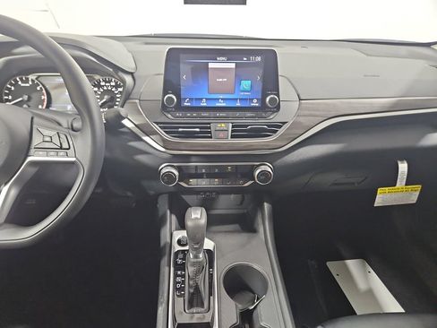 New 2026 Nissan Altima 2.5 SV FWD image 17