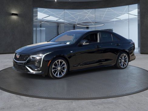 Used 2025 Cadillac CT4 Sport RWD image 2