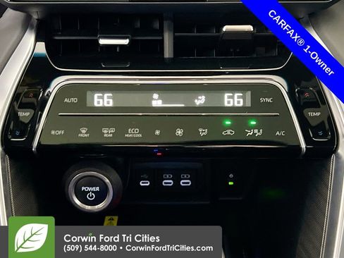 Used 2024 Toyota Venza Nightshade image 9