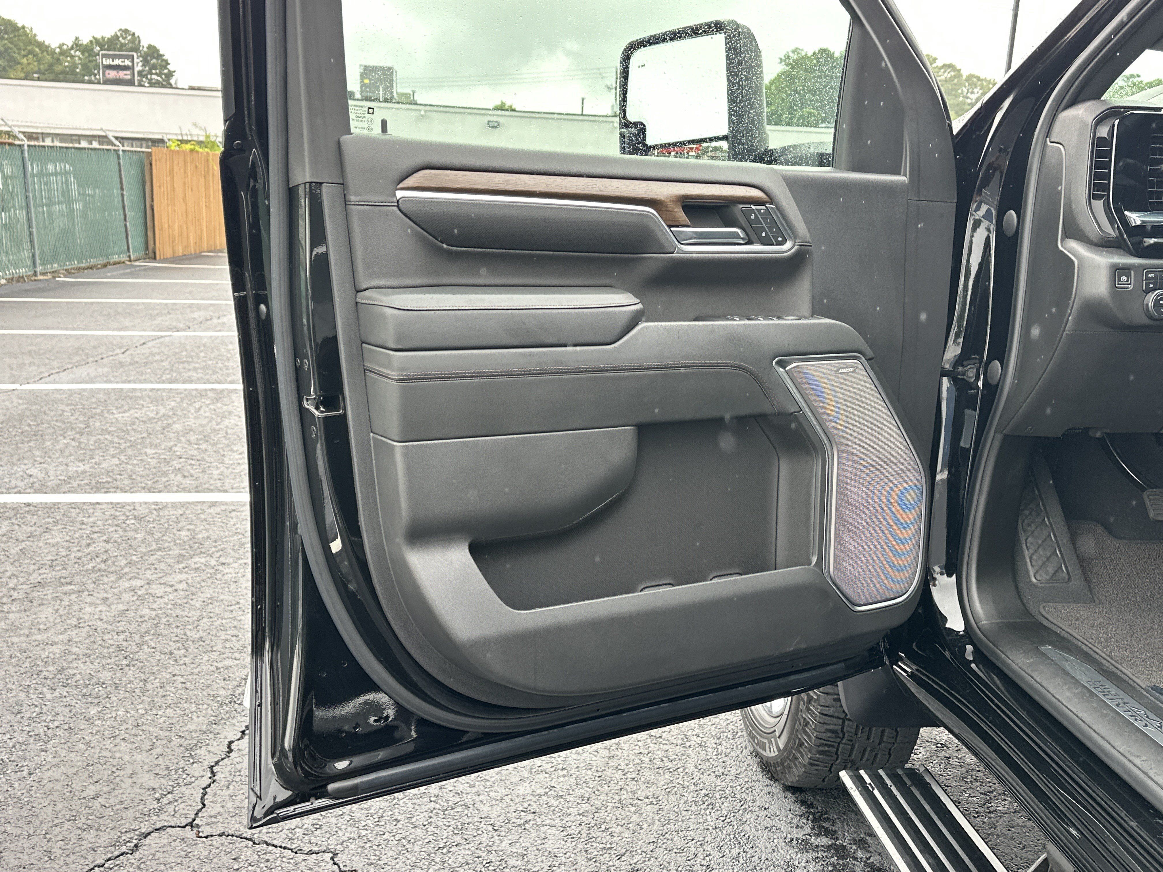 Used 2024 Chevrolet Silverado 2500 High Country w/ High Country Premium Package AWD/4WD image 10