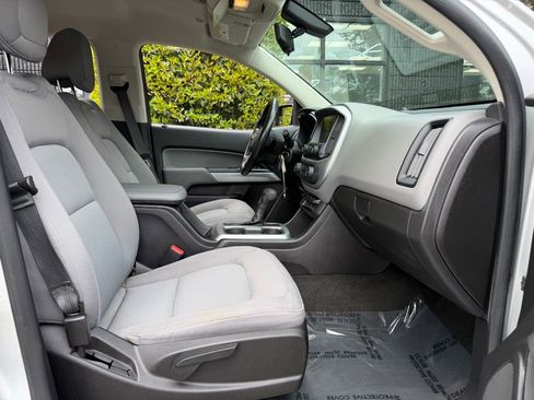 Used 2018 Chevrolet Colorado LT w/ LT Convenience Package image 32