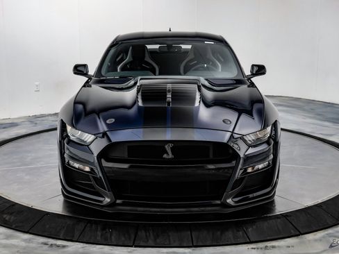 Used 2021 Ford Mustang Shelby GT500 w/ Carbon Fiber Track Pack image 29