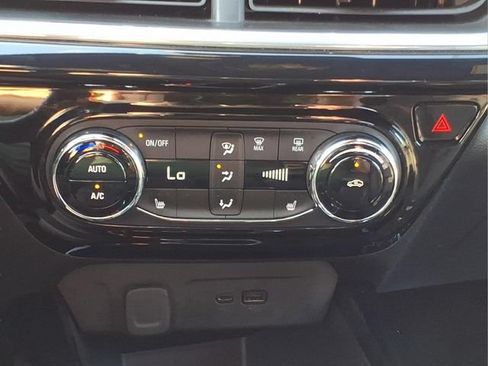 Used 2024 Chevrolet Trax RS w/ Driver Confidence Package FWD image 20