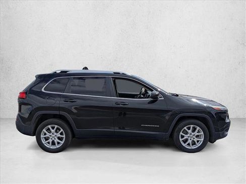Used 2014 Jeep Cherokee Latitude FWD image 4