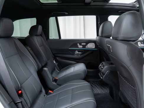 Used 2020 Mercedes-Benz GLS 450 4MATIC image 24