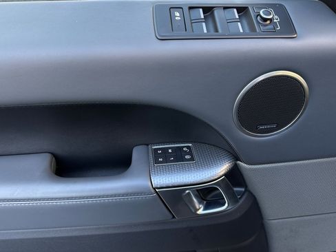 Used 2017 Land Rover Range Rover Sport HSE Dynamic image 10