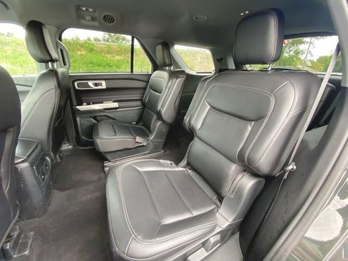 Used 2023 Ford Explorer XLT w/ Equipment Group 202A AWD/4WD image 23