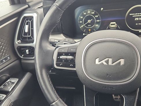 Used 2023 Kia Sorento SX AWD/4WD image 15