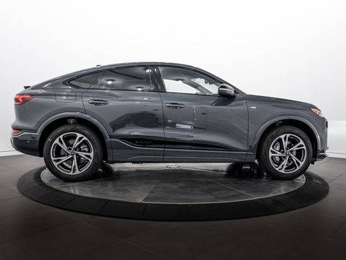 New 2027 Audi Q6 e-tron Premium Plus AWD/4WD image 3
