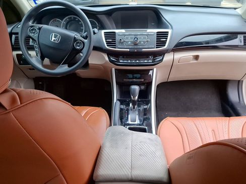 Used 2016 Honda Accord LX image 10