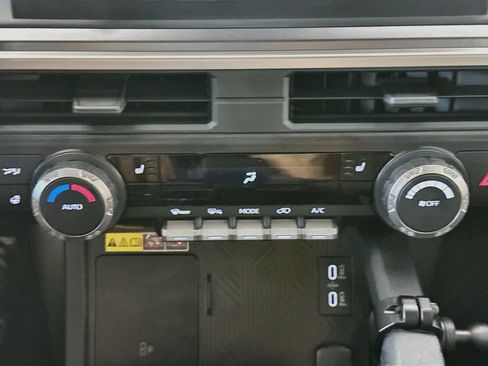 Used 2026 Toyota 4Runner TRD Off-Road AWD/4WD image 18