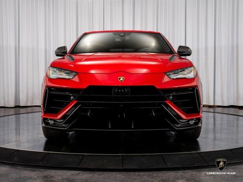 Used 2023 Lamborghini Urus Performante image 2