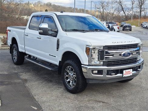 Used 2019 Ford F250 XLT w/ XLT Premium Package image 3