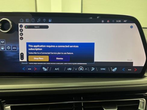 Used 2024 Chevrolet Traverse LT image 64