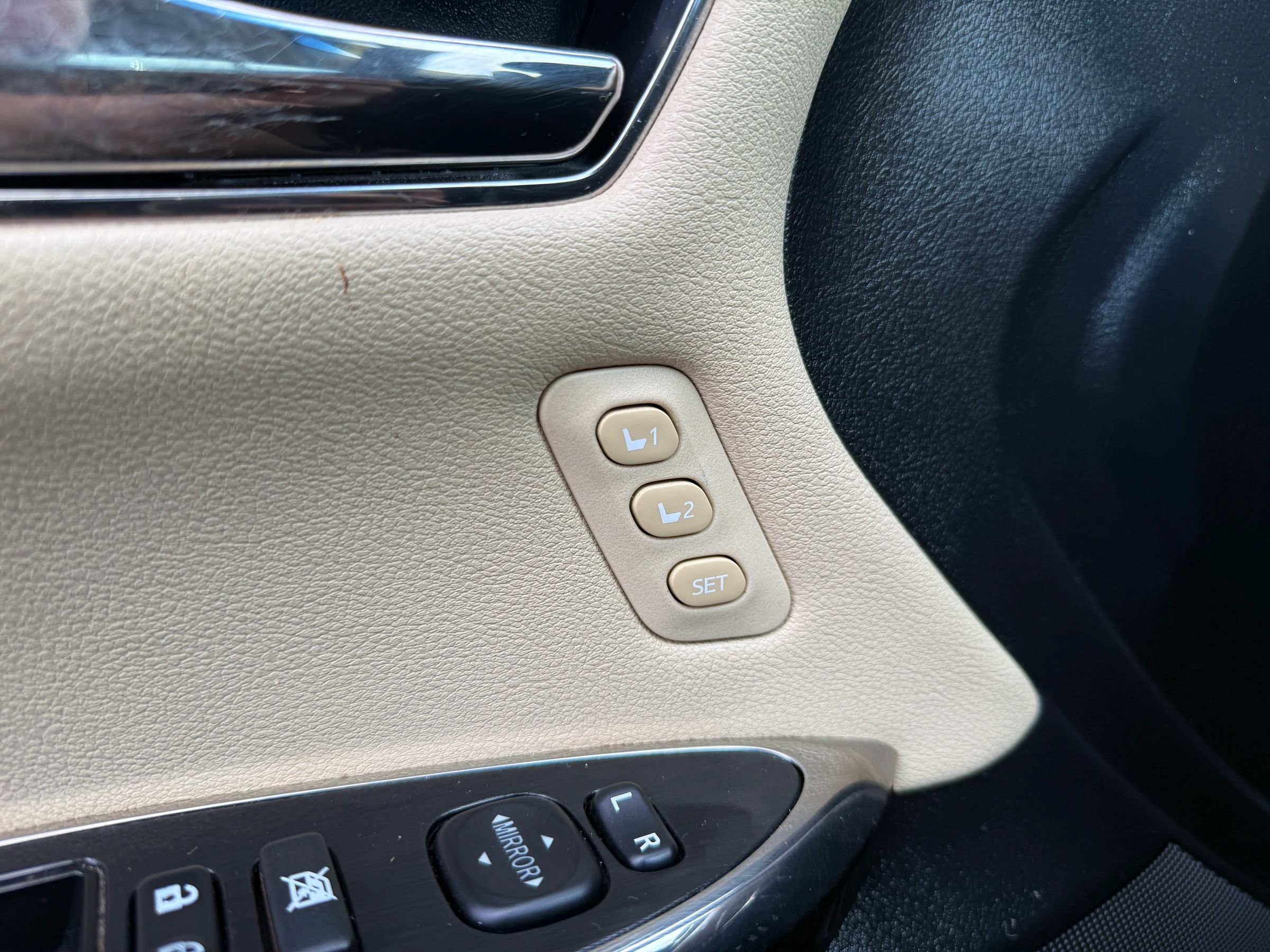 Used 2018 Toyota Avalon XLE Premium FWD image 24
