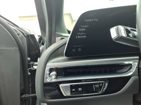 Certified 2024 Cadillac Lyriq Tech AWD/4WD image 22