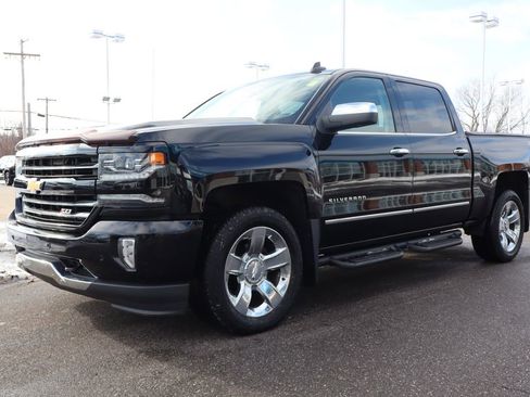 Used 2017 Chevrolet Silverado 1500 LTZ Z71 w/ LTZ Plus Package image 7