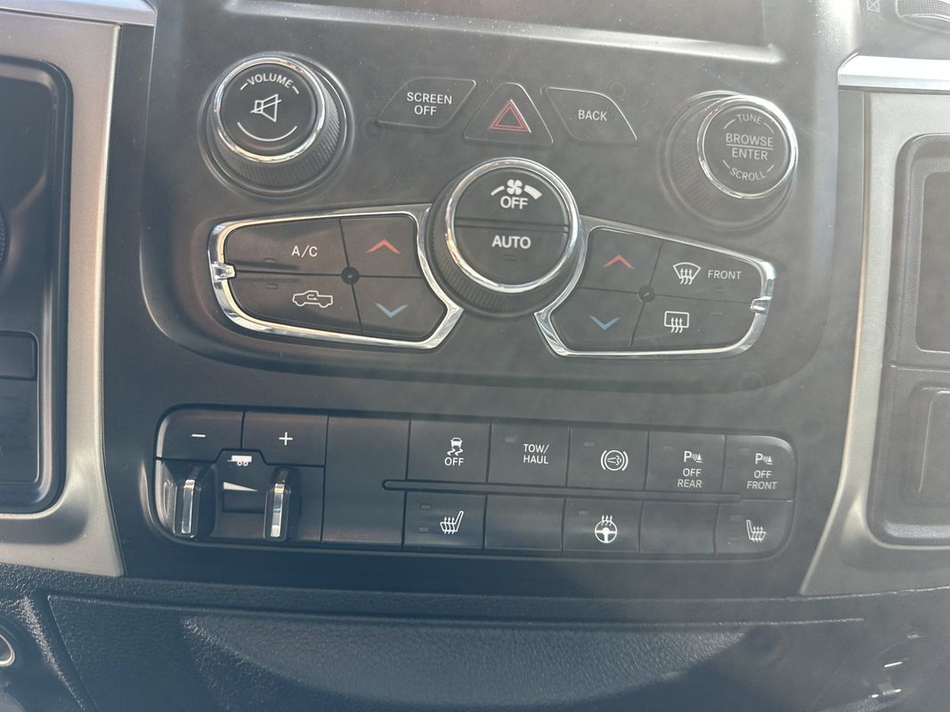 Used 2016 RAM 3500 Big Horn AWD/4WD image 38