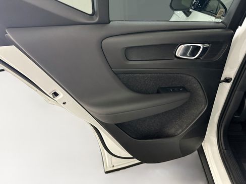 Used 2024 Volvo XC40 B5 Core w/ Protection Package Premier AWD/4WD image 28