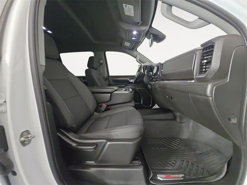 Used 2024 Chevrolet Silverado 2500 LT w/ Convenience Package image 15