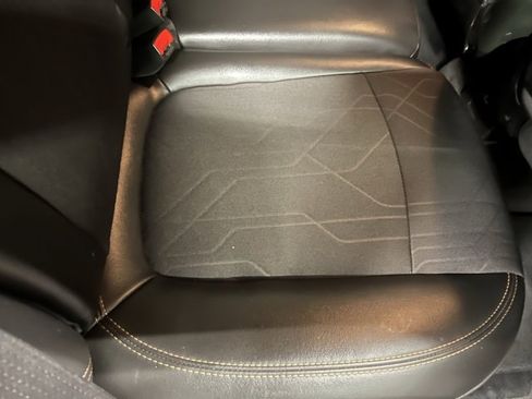 Used 2020 Chevrolet Trax LT w/ LT Convenience Package image 23