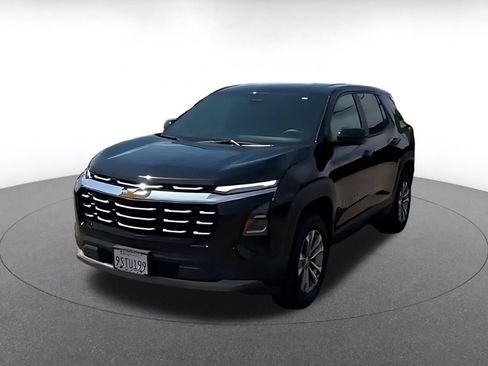 Used 2025 Chevrolet Equinox LT FWD image 5