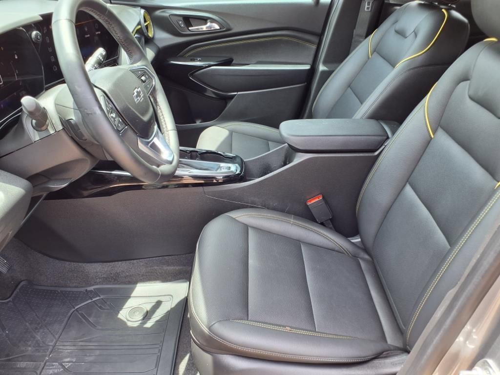 Used 2025 Chevrolet Trax ACTIV w/ Driver Confidence Package FWD image 13