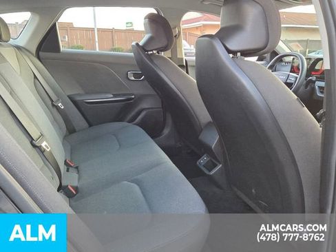 Used 2025 Kia K4 LXS image 13