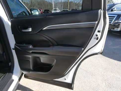 Used 2018 Toyota Highlander Limited image 29