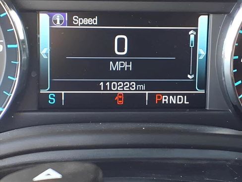 Used 2020 Chevrolet Suburban LT image 18