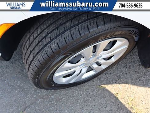 Used 2024 Kia Soul LX FWD image 42