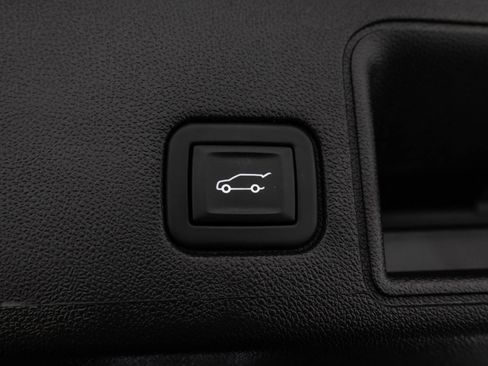 Certified 2023 GMC Terrain Denali w/ Black Diamond Edition AWD/4WD image 41
