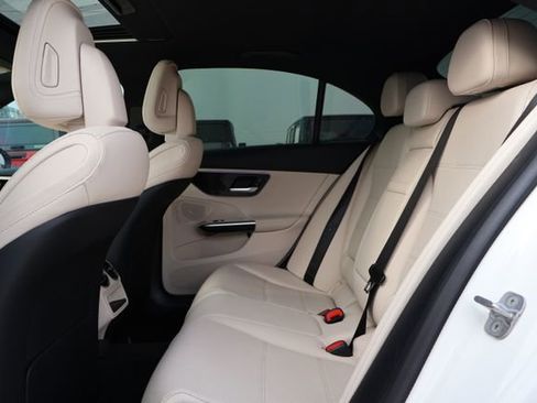 Used 2024 Mercedes-Benz C 300 Sedan image 8
