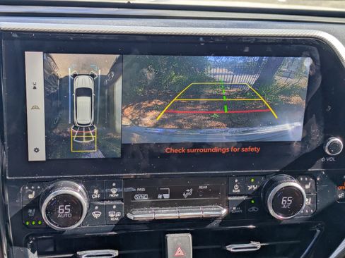 Used 2023 Toyota Highlander Platinum image 23