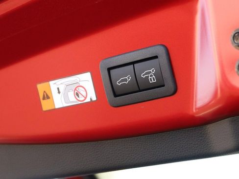 Used 2026 Toyota Prius Plug-In Hybrid FWD image 8