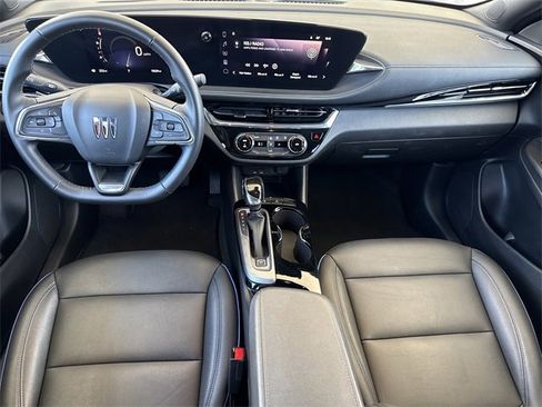 Used 2025 Buick Envista Sport Touring image 17