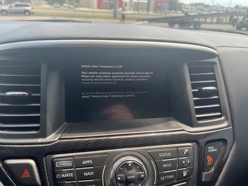 Used 2020 Nissan Pathfinder SL FWD image 7