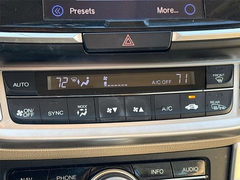 Used 2015 Honda Accord EX-L image 17