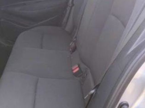 Used 2021 Toyota Corolla LE image 6