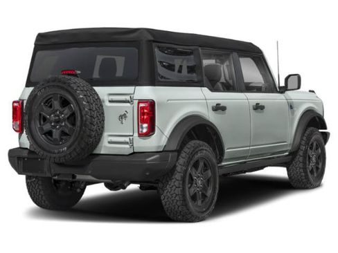 Used 2024 Ford Bronco Black Diamond AWD/4WD image 2
