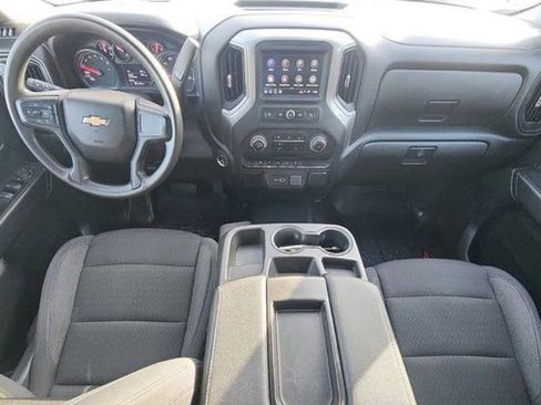 Used 2023 Chevrolet Silverado 1500 Custom image 3