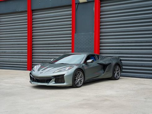 Used 2023 Chevrolet Corvette Z06 RWD image 1