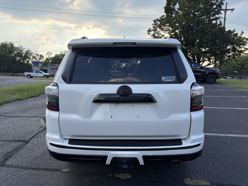 Used 2019 Toyota 4Runner Limited RWD image 6