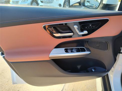 New 2025 Mercedes-Benz GLC 300 4MATIC image 15