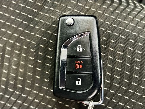 Used 2018 Toyota Corolla iM image 35