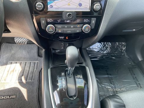 Used 2016 Nissan Rogue SL FWD image 22