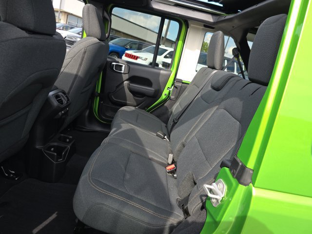 Used 2025 Jeep Wrangler Unlimited Sport AWD/4WD image 30